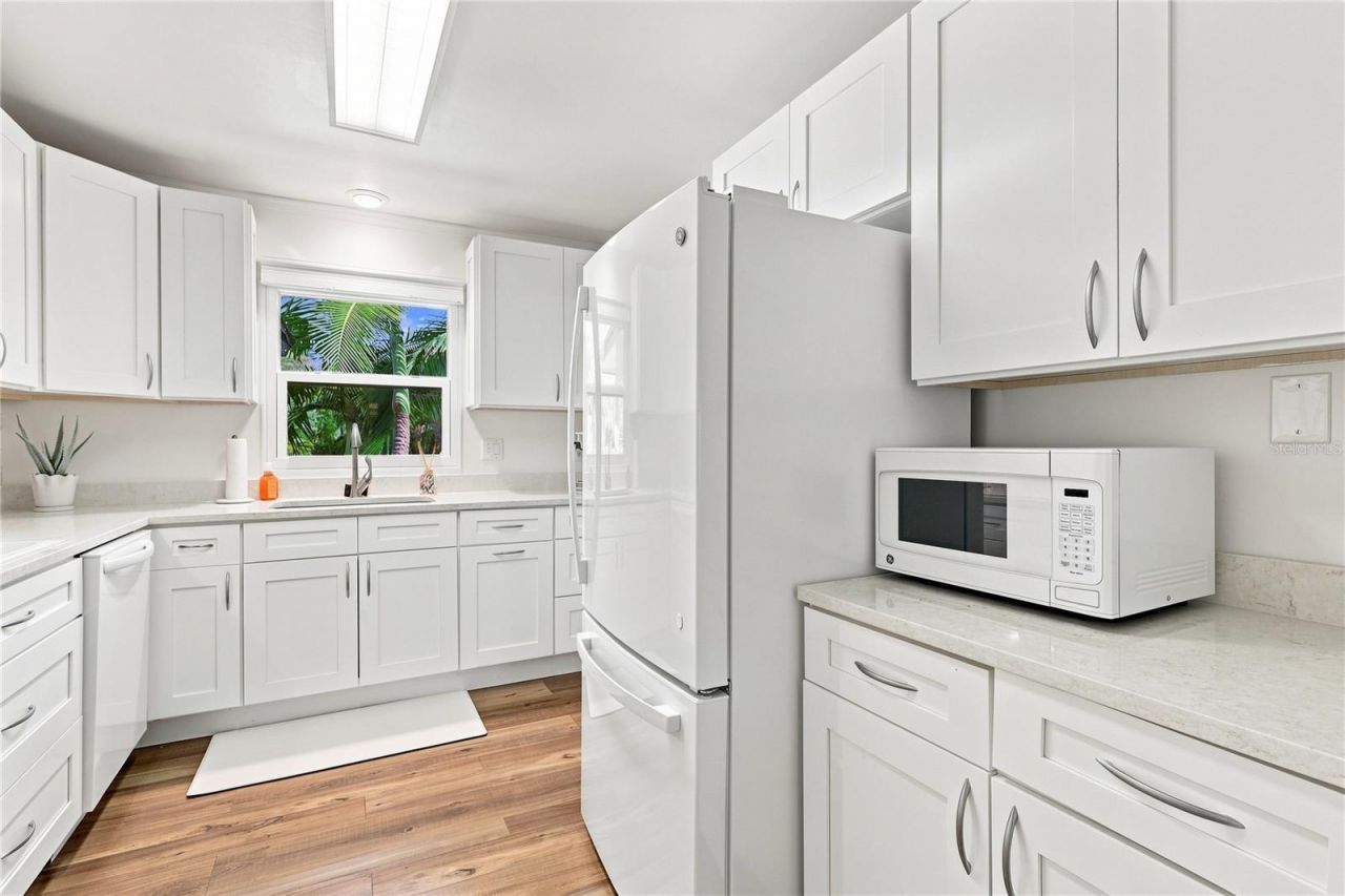 700 Longboat Court , Longboat Key, FL 34228 Photo