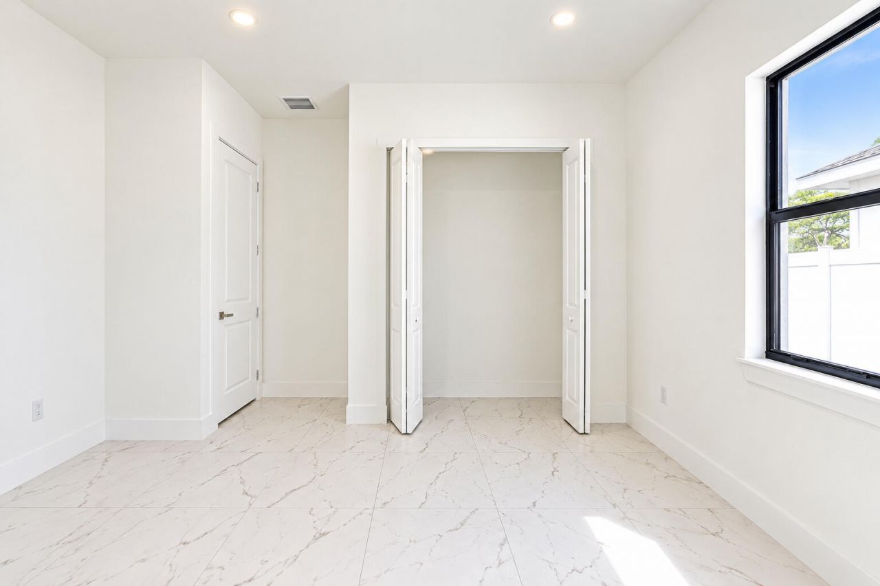 2367 E Faith Avenue, Schall Circle, FL 33417 Photo