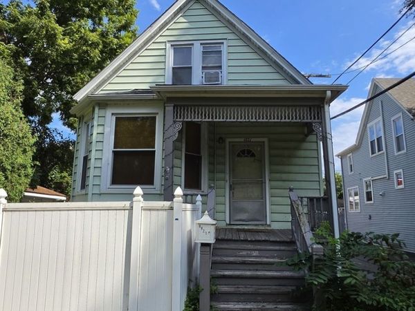 6821 N Ravenswood Avenue , Chicago, IL 60626