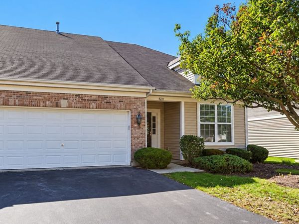 8210 Tremont Lane, Joliet, IL 60431