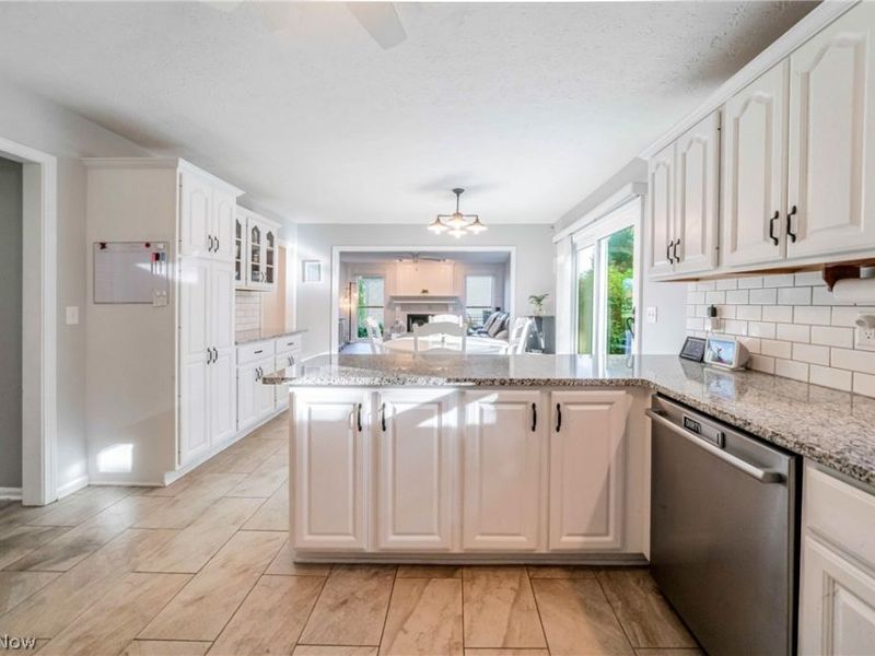 3453 Barrington Drive, Avon, OH 44011 Photo 7