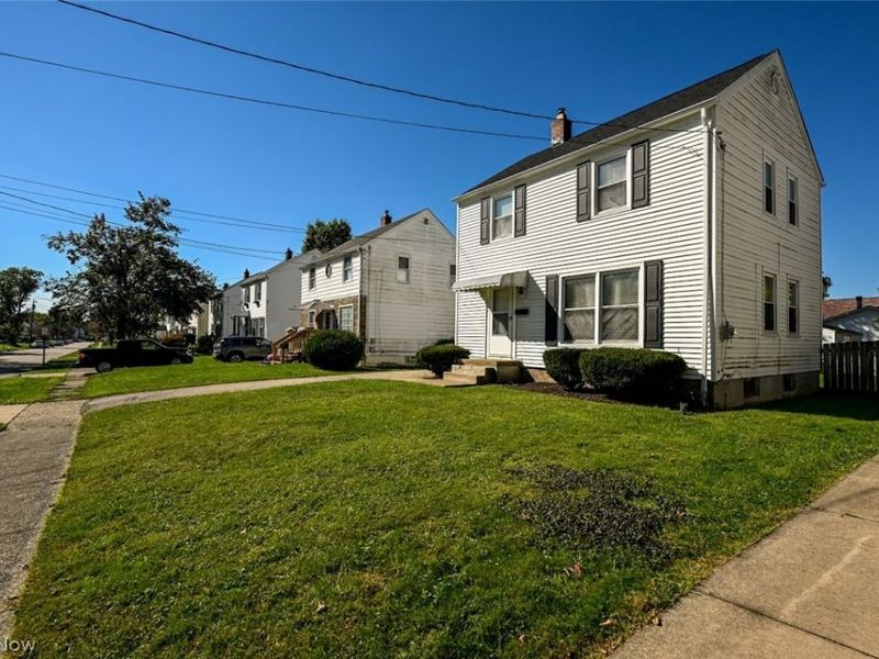 2564 8th Street, Cuyahoga Falls, OH 44221 Photo 2