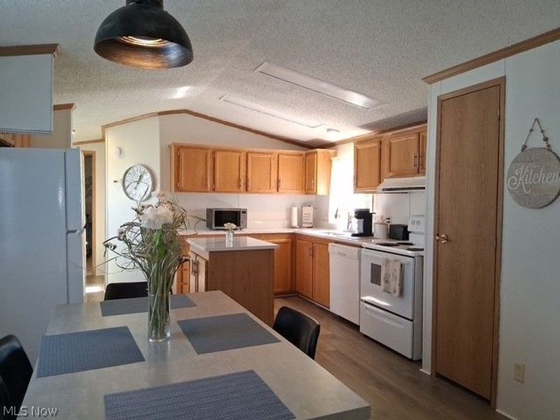 2656 Lake Breeze , Madison, OH 44057 Photo 12