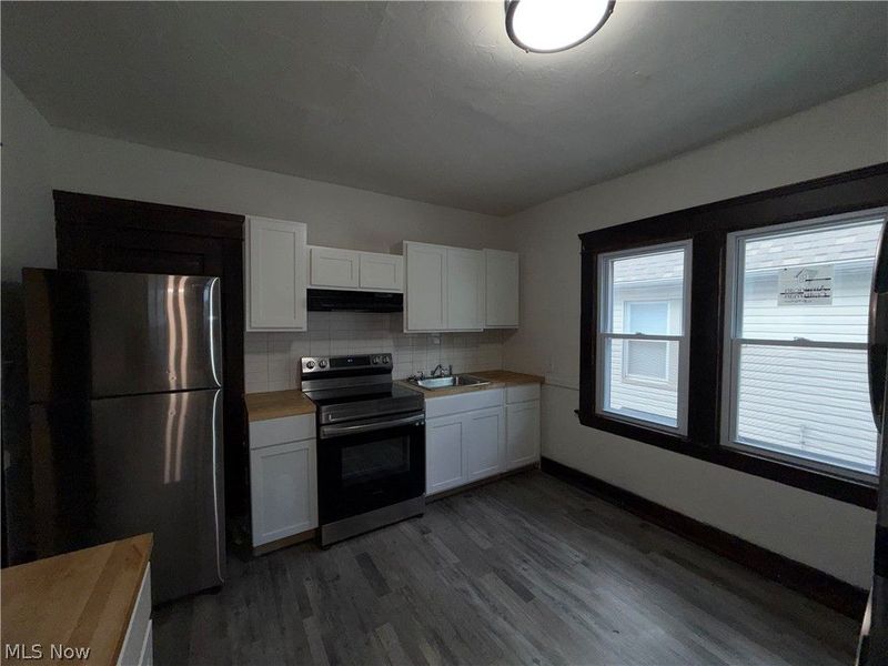 3802 Poe Avenue, Cleveland, OH 44109 Photo 14