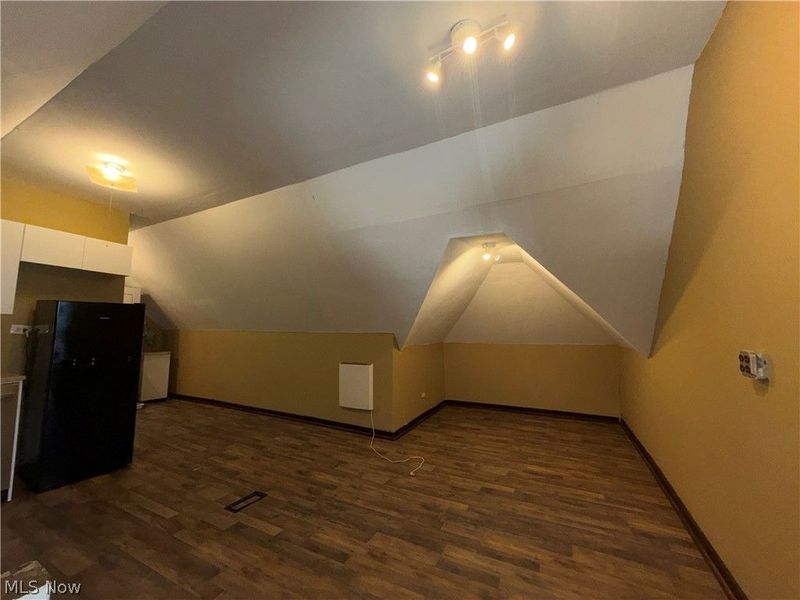 3802 Poe Avenue, Cleveland, OH 44109 Photo 17