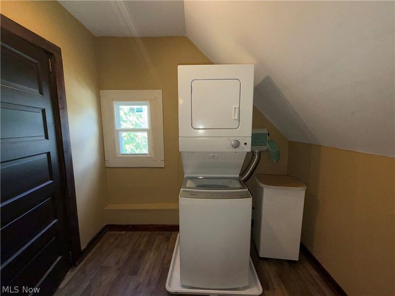 3802 Poe Avenue, Cleveland, OH 44109 Photo 19