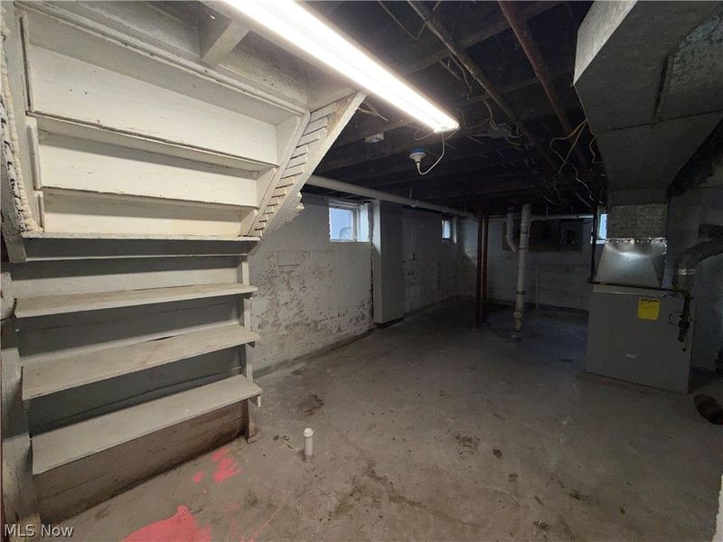 3802 Poe Avenue, Cleveland, OH 44109 Photo 25