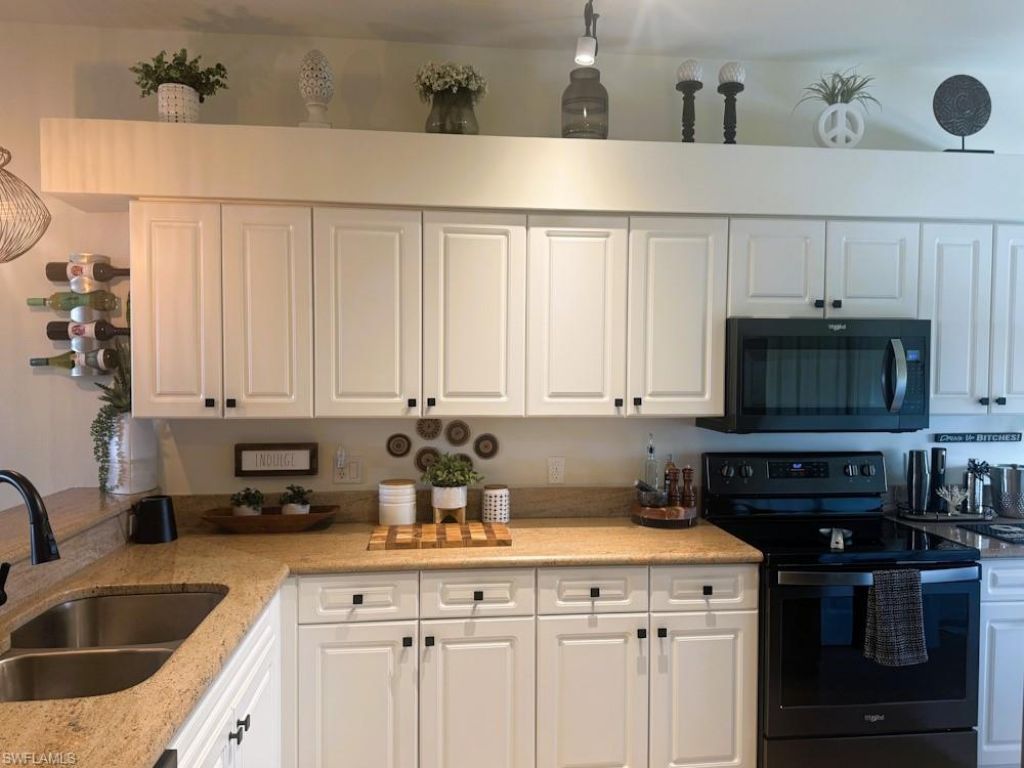 16655 Lake Circle Dr, Unit 850, Fort Myers, FL 33908 Photo