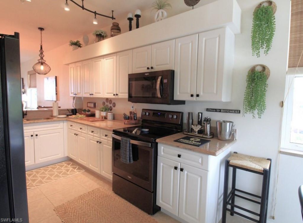 16655 Lake Circle Dr, Unit 850, Fort Myers, FL 33908 Photo