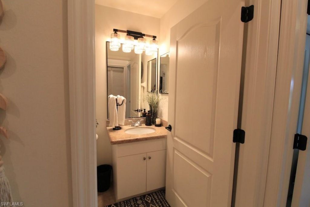 16655 Lake Circle Dr, Unit 850, Fort Myers, FL 33908 Photo