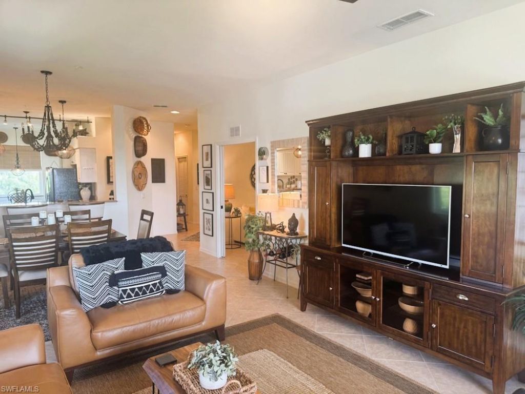 16655 Lake Circle Dr, Unit 850, Fort Myers, FL 33908 Photo