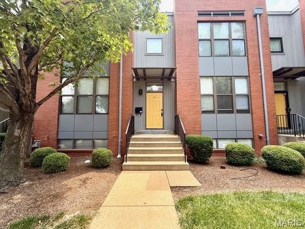 4153 McPherson Avenue, St Louis, MO 63108
