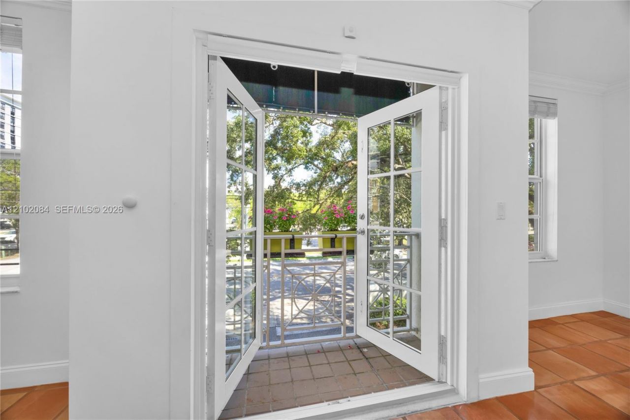 5801 SW 74th Ter , Unit 2, South Miami, FL 33143 Photo