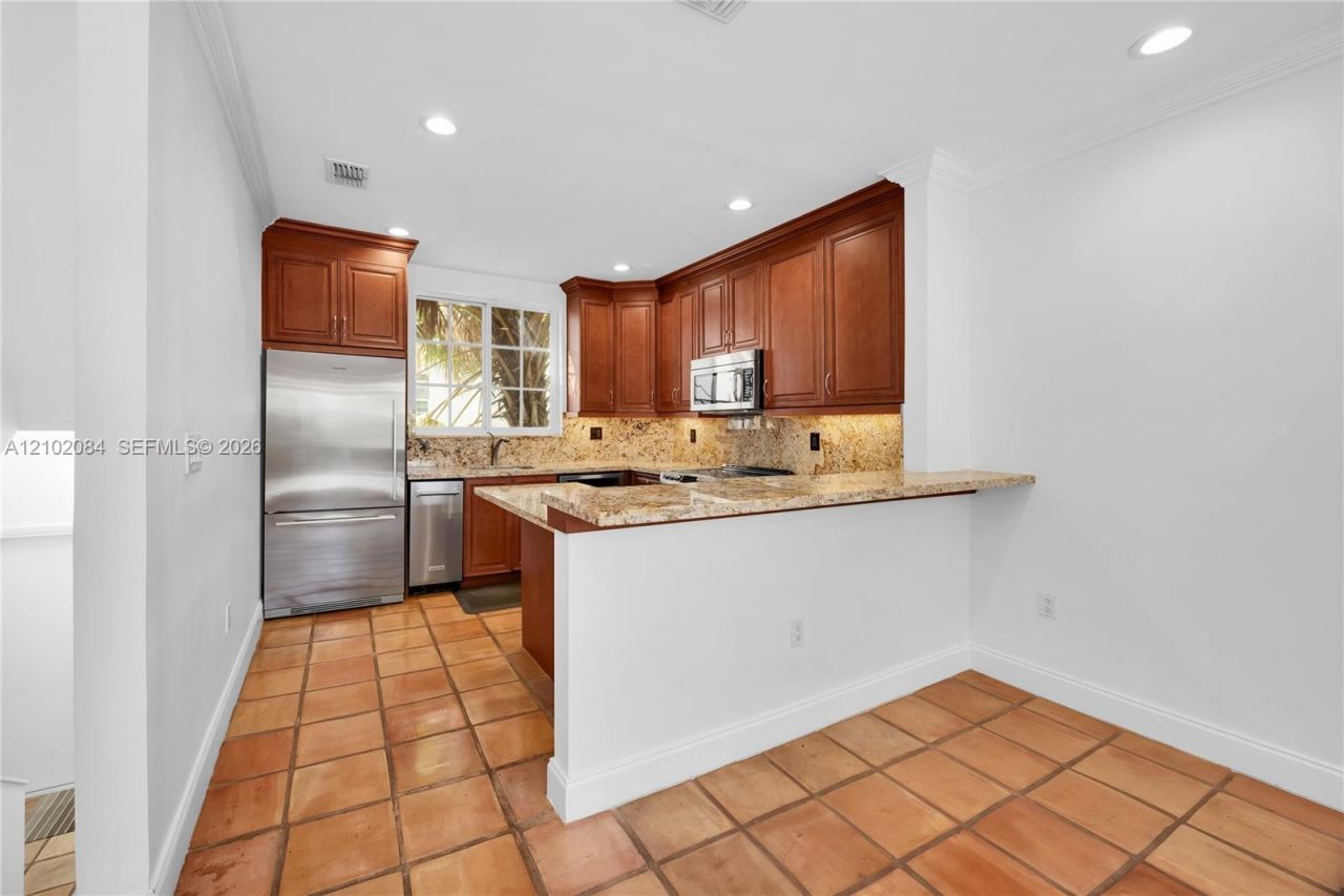 5801 SW 74th Ter , Unit 2, South Miami, FL 33143 Photo