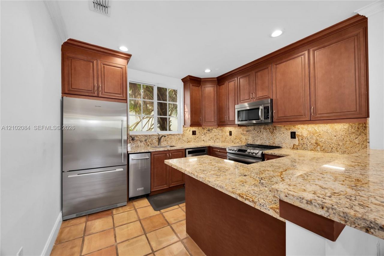 5801 SW 74th Ter , Unit 2, South Miami, FL 33143 Photo