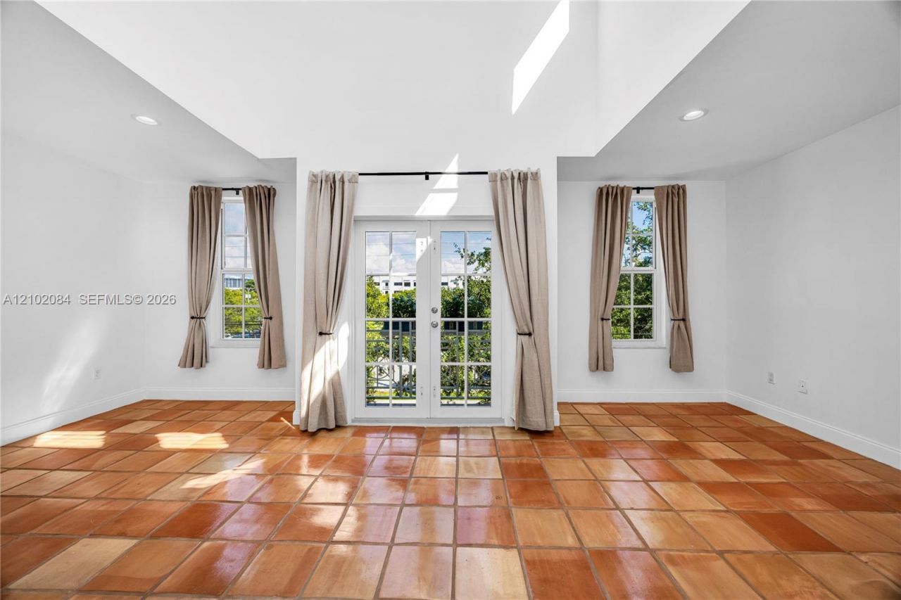 5801 SW 74th Ter , Unit 2, South Miami, FL 33143 Photo