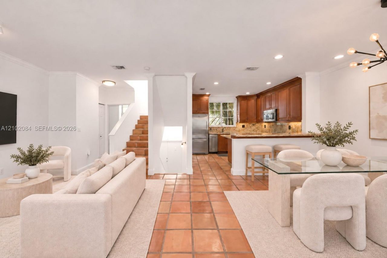 5801 SW 74th Ter , Unit 2, South Miami, FL 33143 Photo