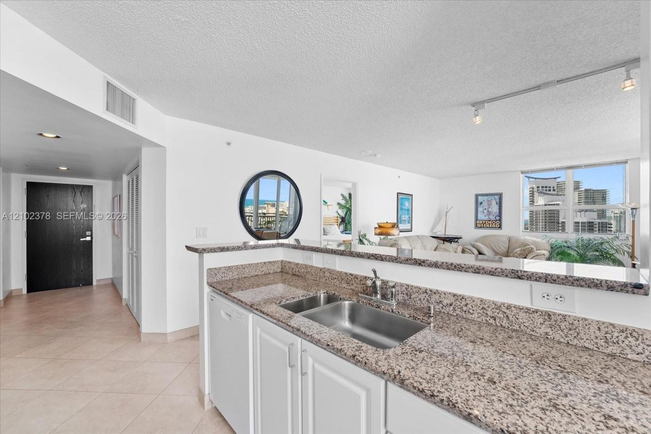 90 Alton Rd , Unit 2911, Miami Beach, FL 33139 Photo