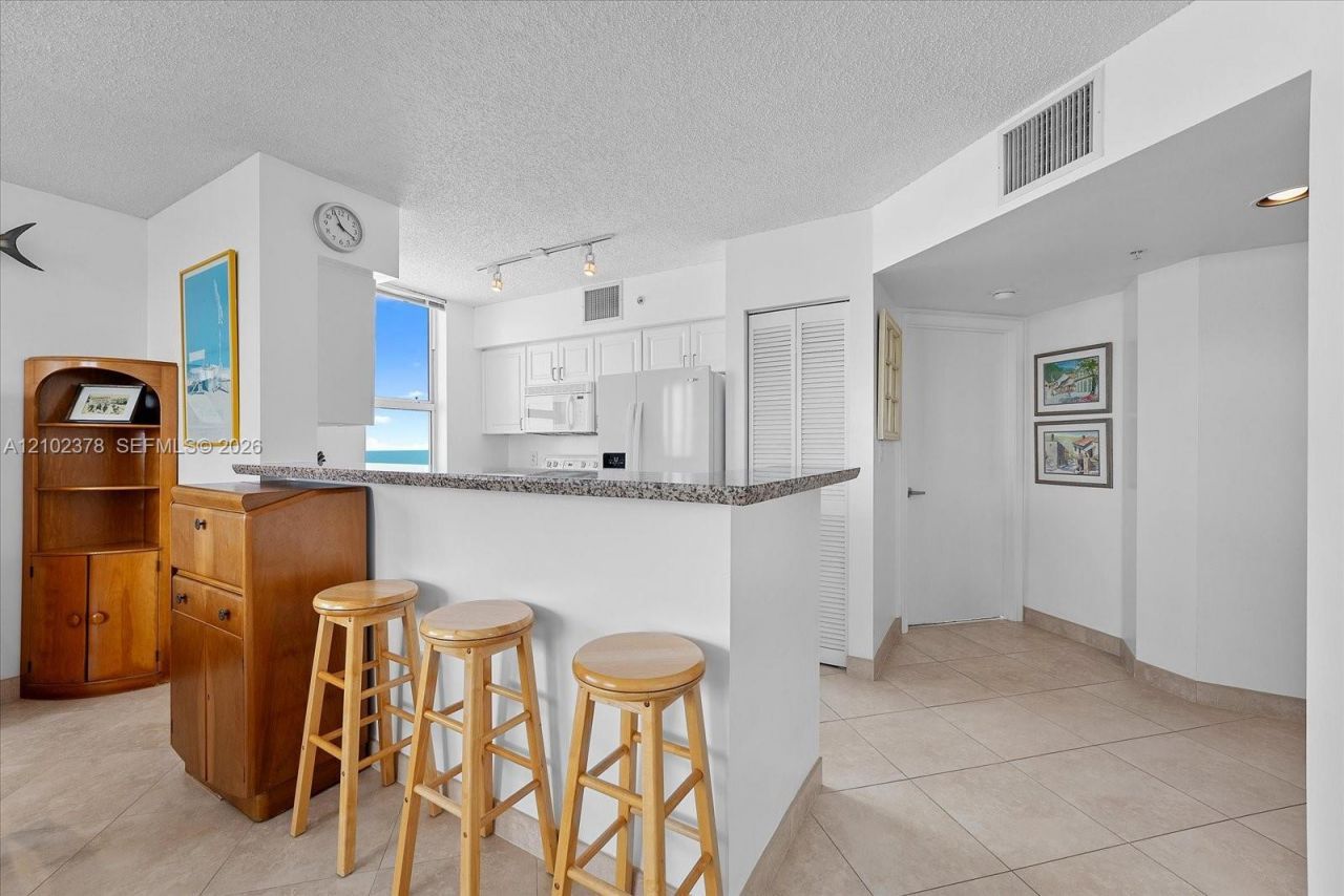 90 Alton Rd , Unit 2911, Miami Beach, FL 33139 Photo