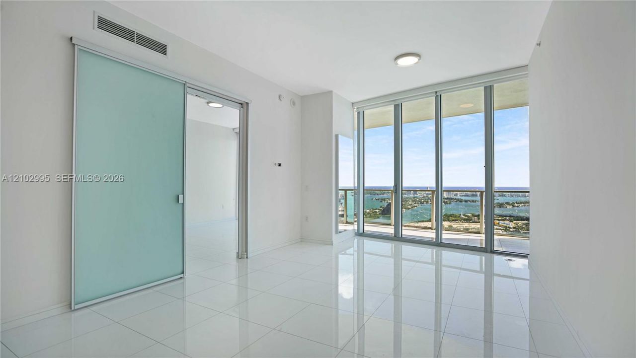 1100 Biscayne Blvd, Unit 5202, Miami, FL 33132 Photo