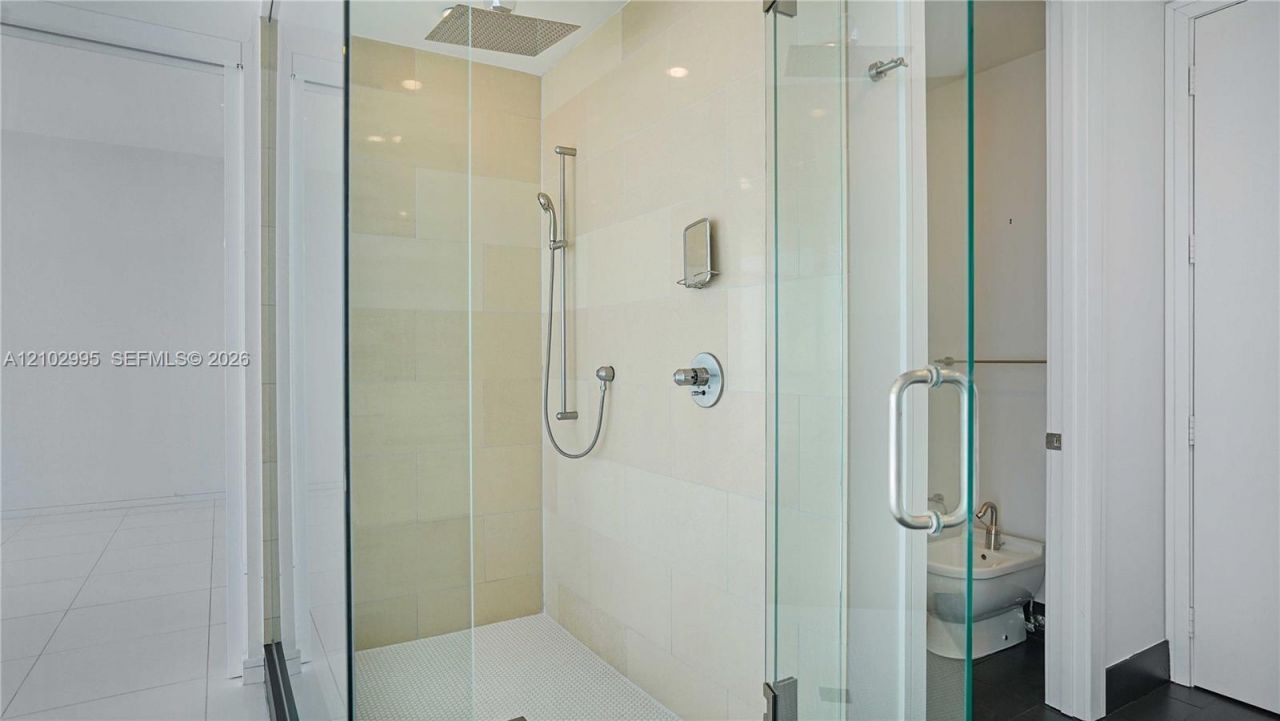 1100 Biscayne Blvd, Unit 5202, Miami, FL 33132 Photo