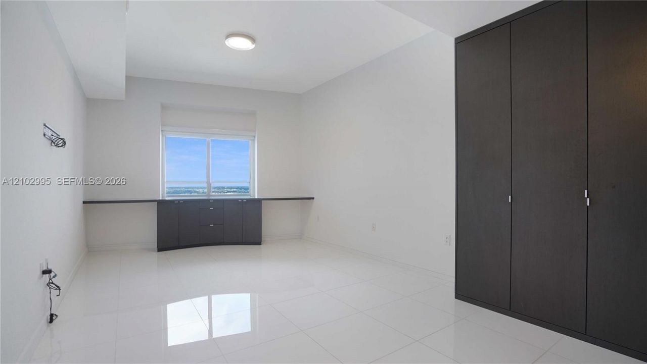 1100 Biscayne Blvd, Unit 5202, Miami, FL 33132 Photo
