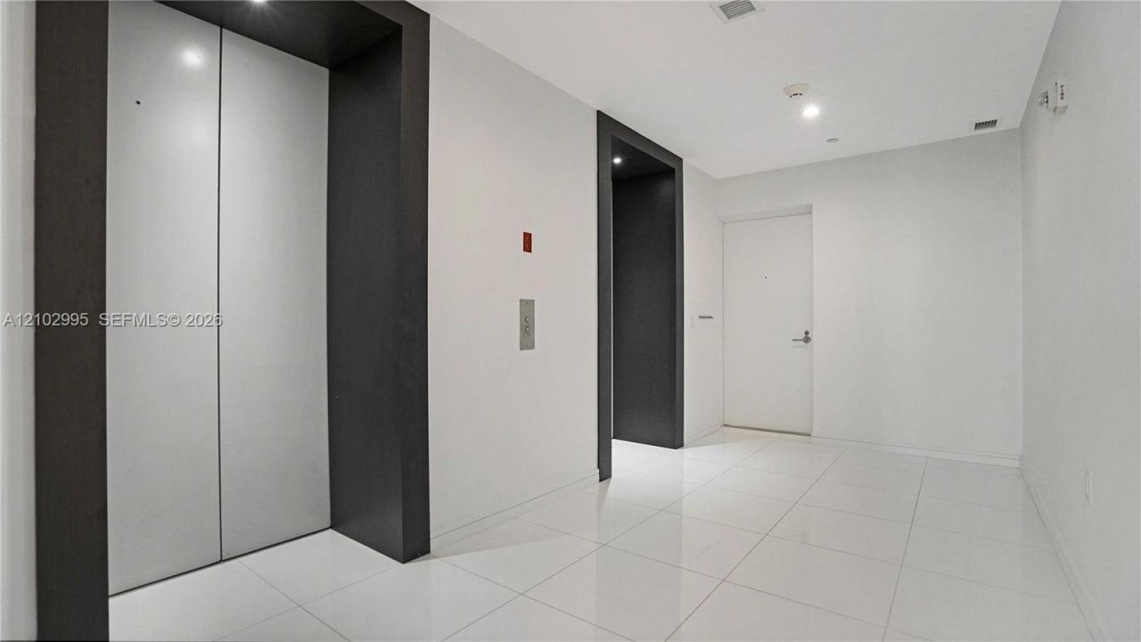 1100 Biscayne Blvd, Unit 5202, Miami, FL 33132 Photo