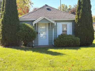 1523 W Stewart Street, Owosso, Mi 48867