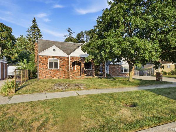 6466 N Lafayette Street, Dearborn Heights, Mi 48127