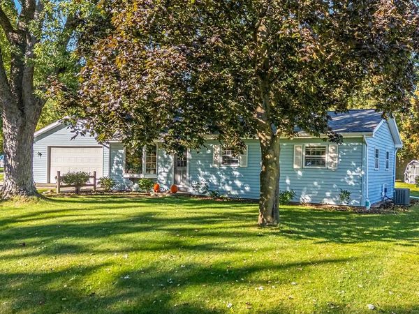 1335 CLAIRVILLE ROAD, Oshkosh, WI 54904