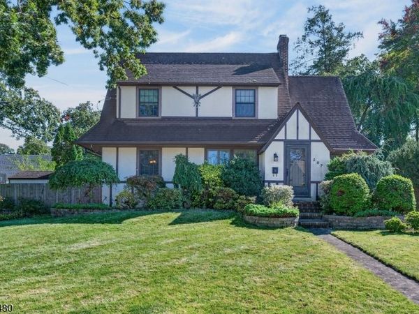 207 Penfield Pl, Dunellen, NJ 08812