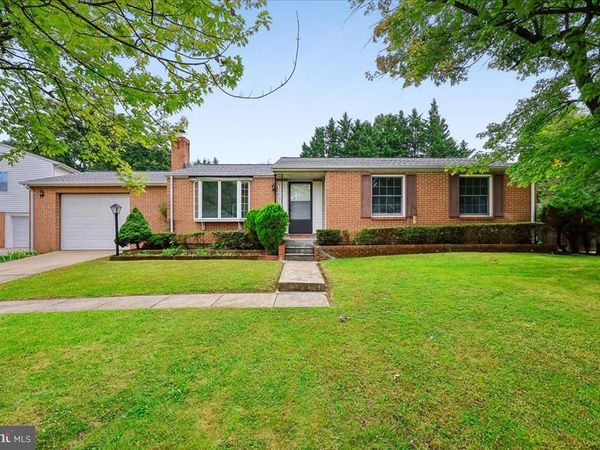 18308 POWHATAN COURT , GAITHERSBURG, MD 20877
