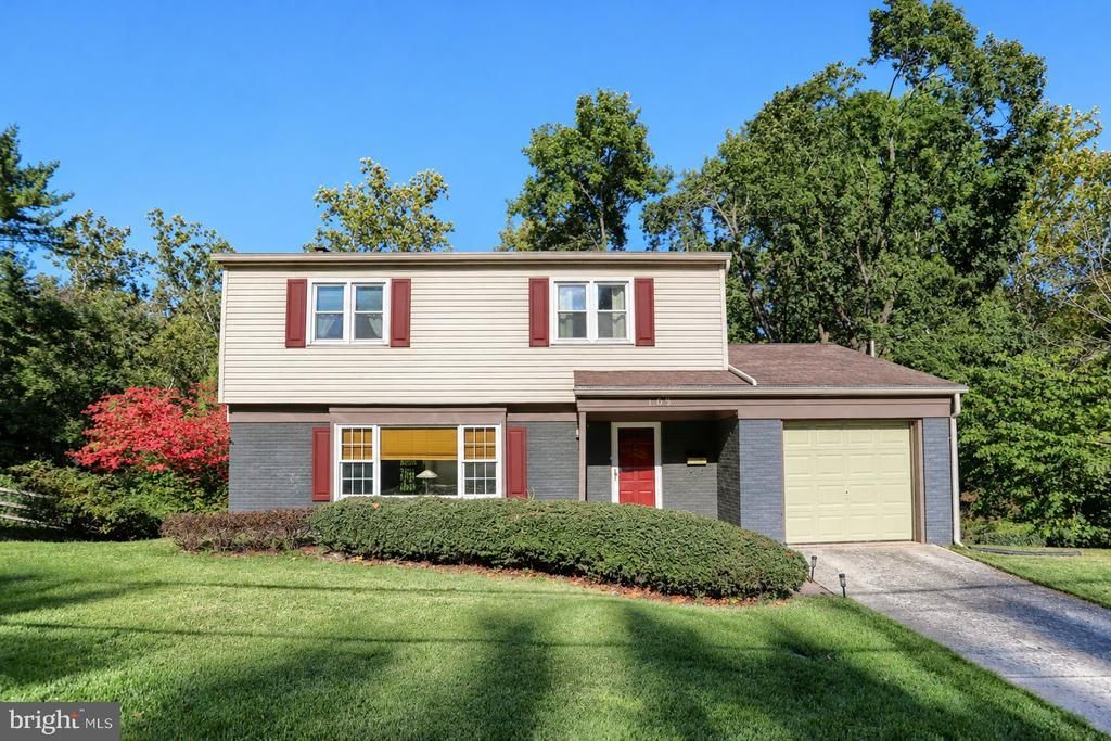 105 YELLOW BREECHES DRIVE, CAMP HILL, PA 17011