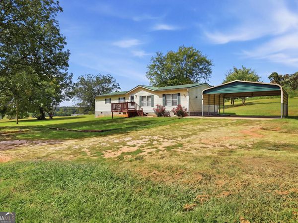 217 Combs Avenue, Martin, GA 30557