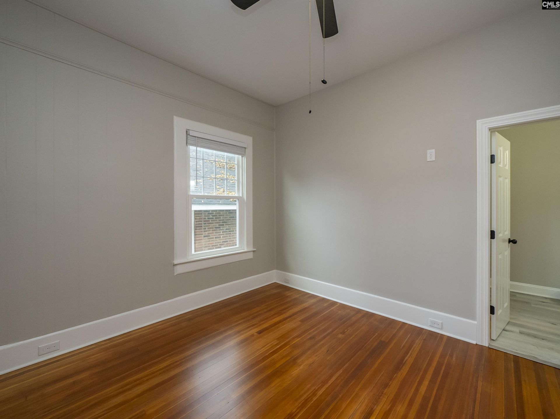 2211 Lee Street Photo 23