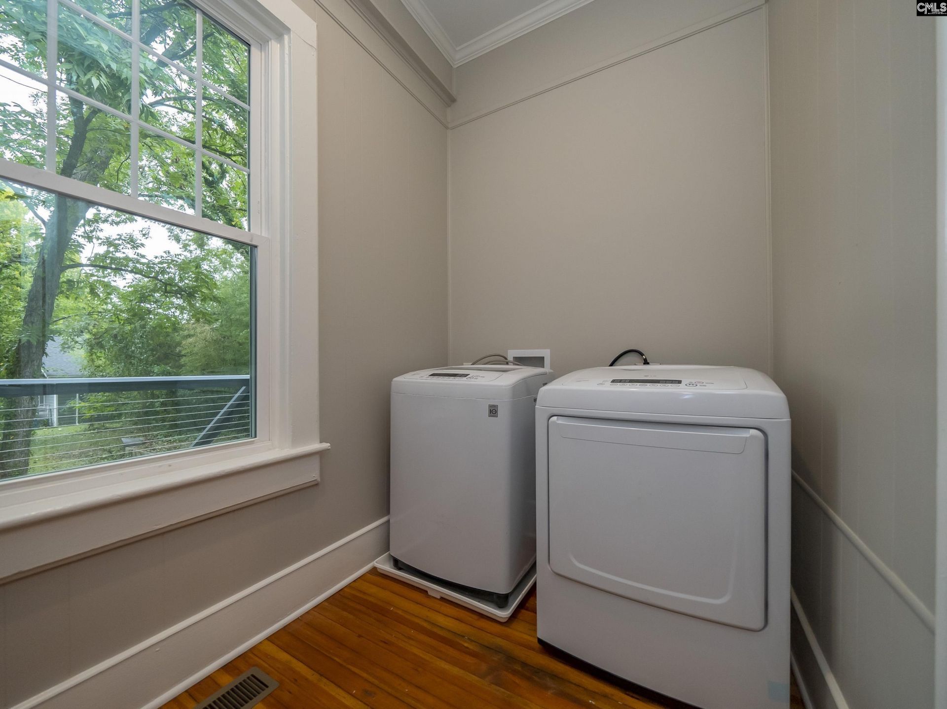2211 Lee Street Photo 24