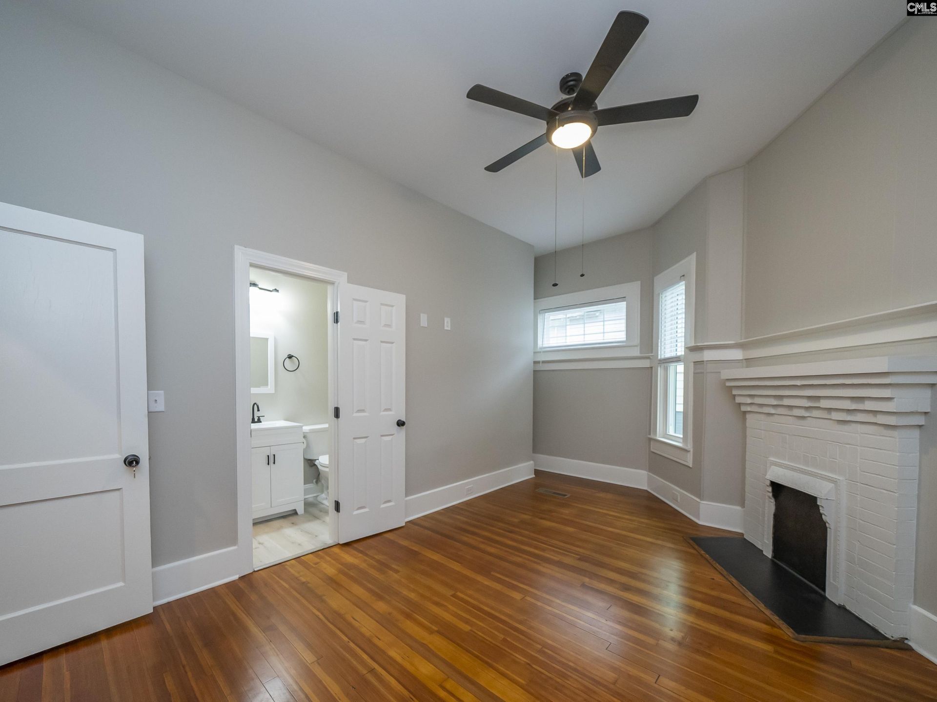 2211 Lee Street Photo 35