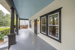 2211 Lee Street photo 4