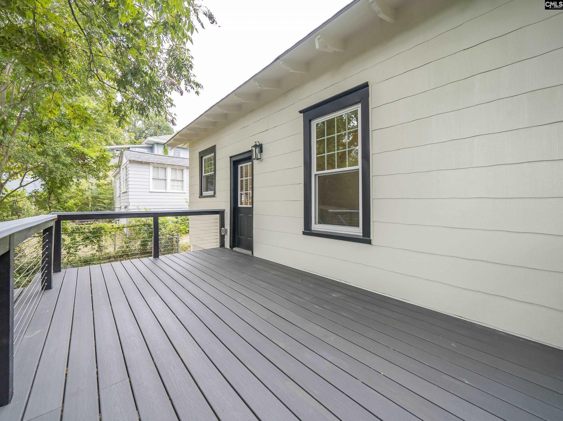 2211 Lee Street Photo 45