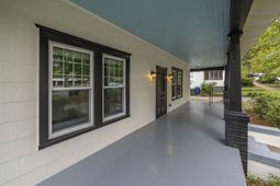 2211 Lee Street photo 4