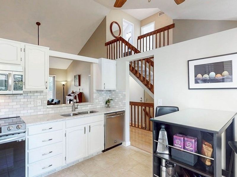 6885 Chaffee Court, Brecksville, OH 44141 Photo 5