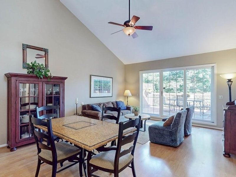 6885 Chaffee Court, Brecksville, OH 44141 Photo 9