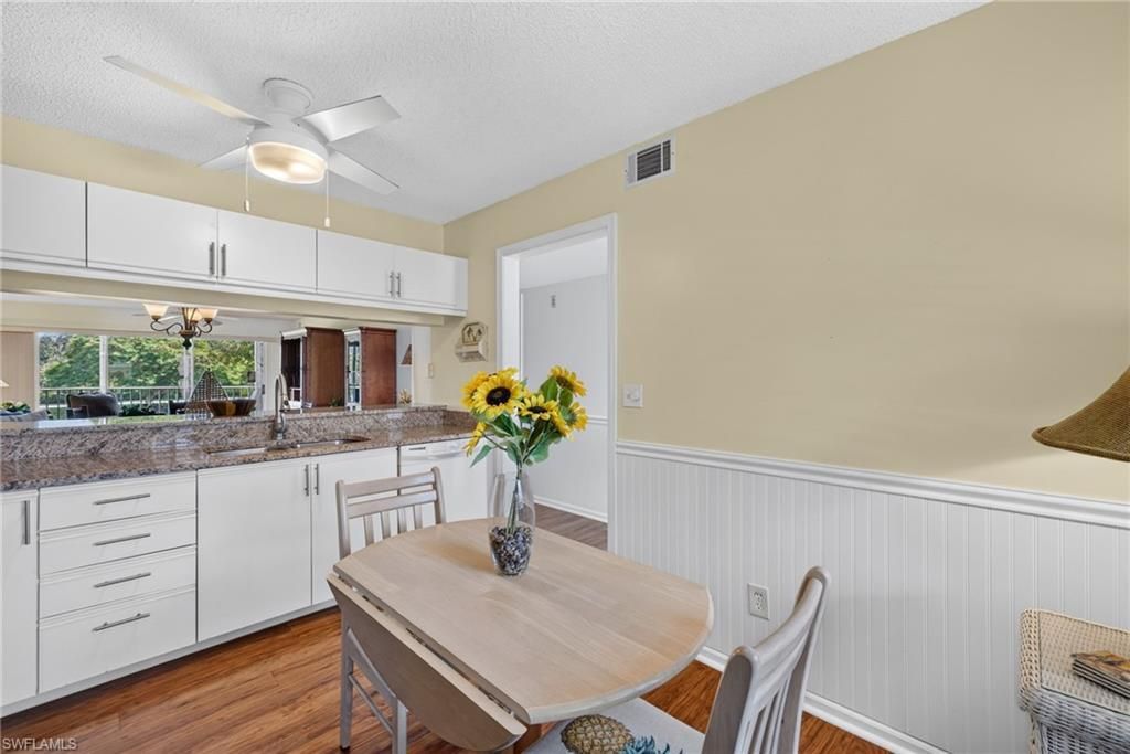 6945 Dennis Cir , Unit 203, Naples, FL 34104 Photo
