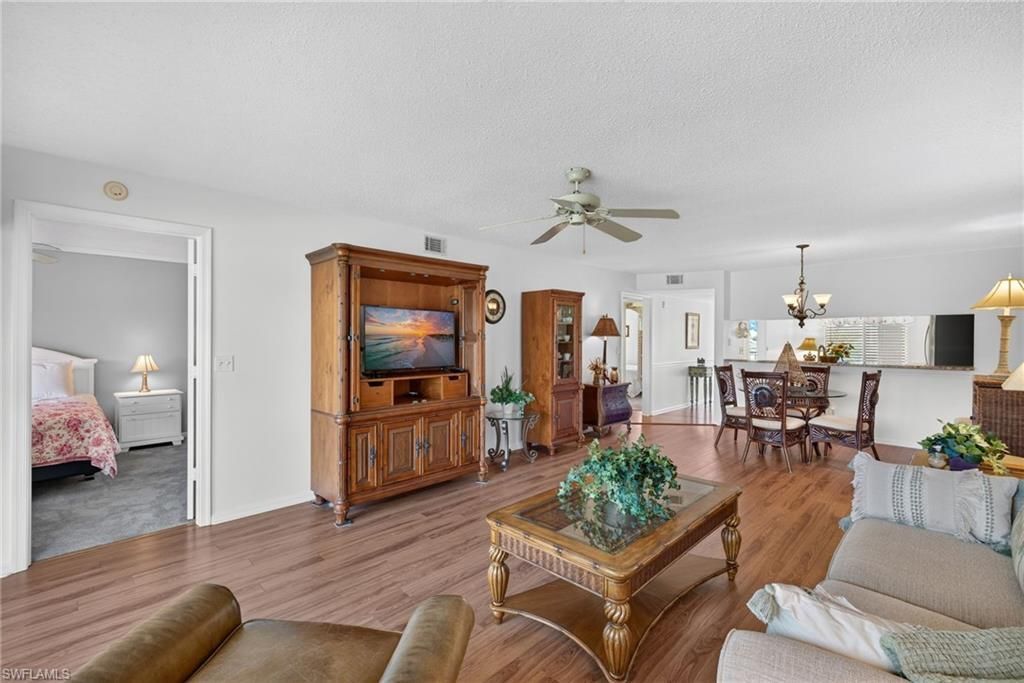 6945 Dennis Cir , Unit 203, Naples, FL 34104 Photo