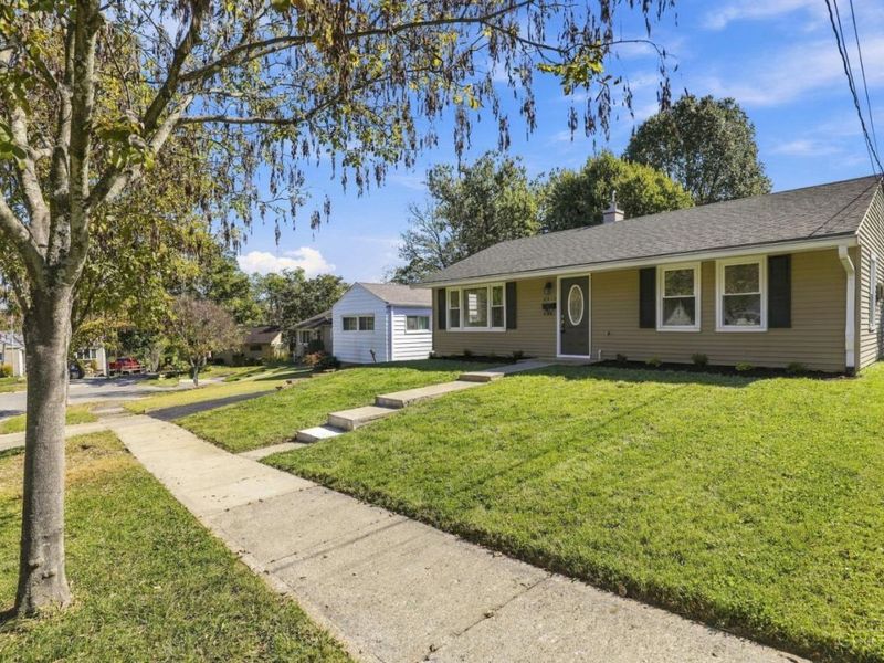 6611 Hialea Court, Cincinnati, OH 45230 Photo 2