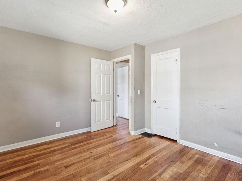579 Greenwell Avenue, Delhi Township, OH 45238 Photo 14