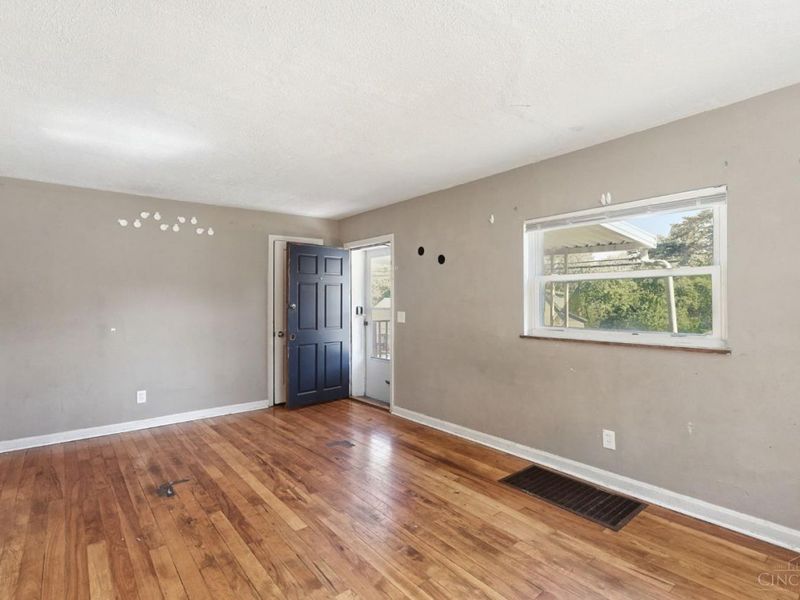 579 Greenwell Avenue, Delhi Township, OH 45238 Photo 4
