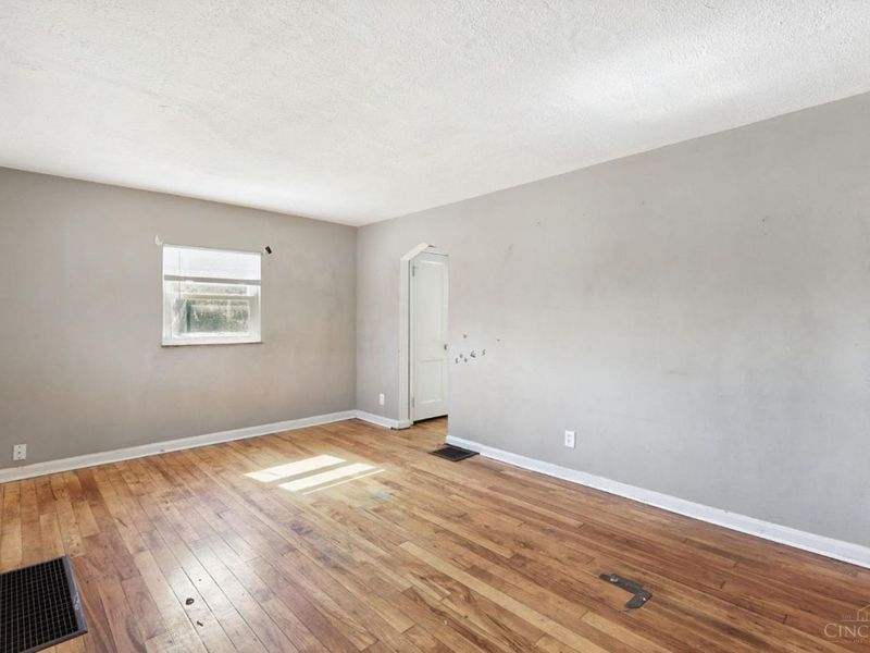 579 Greenwell Avenue, Delhi Township, OH 45238 Photo 6