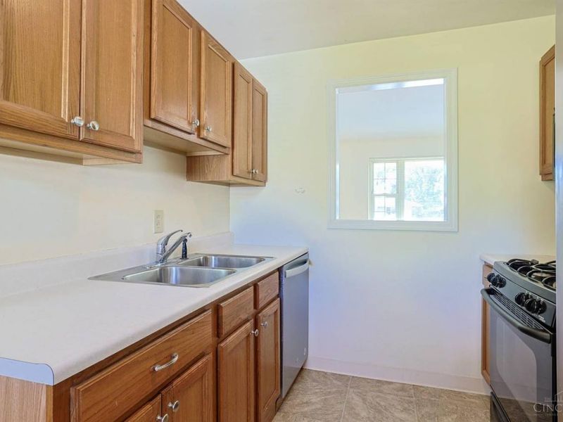 4290 Selby Court, Cheviot, OH 45211 Photo 12