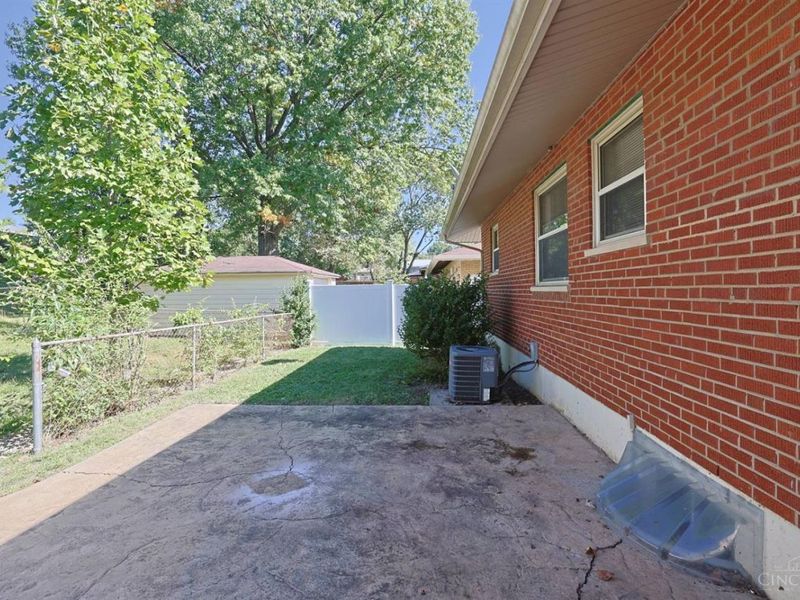4290 Selby Court, Cheviot, OH 45211 Photo 24